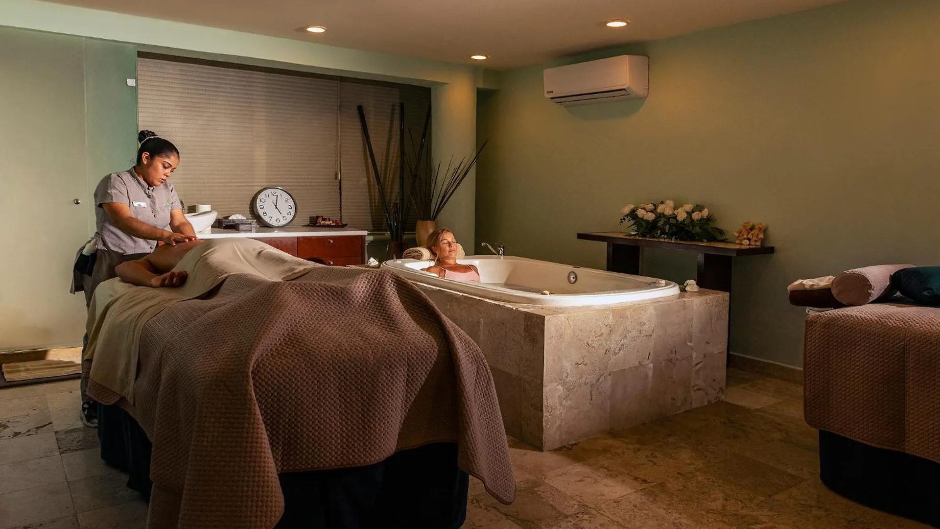 Ocean Maya Royale Adults Only Lafitte Feriested